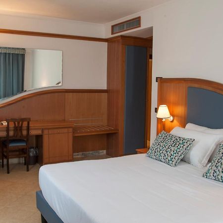 Hotel Centrale Сабаудия Экстерьер фото
