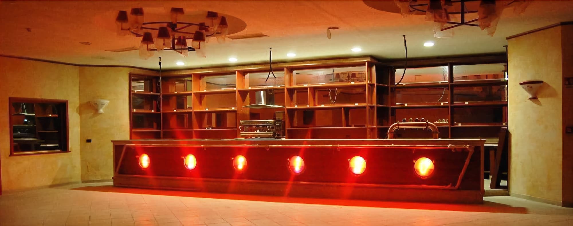 Hotel Centrale Сабаудия Экстерьер фото
