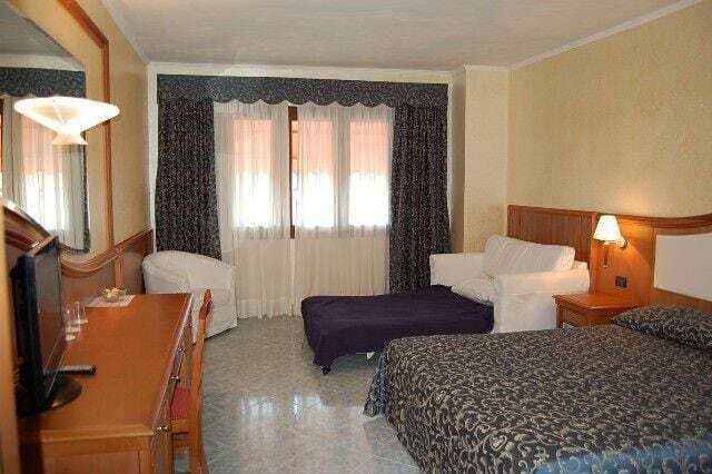 Hotel Centrale Сабаудия Экстерьер фото
