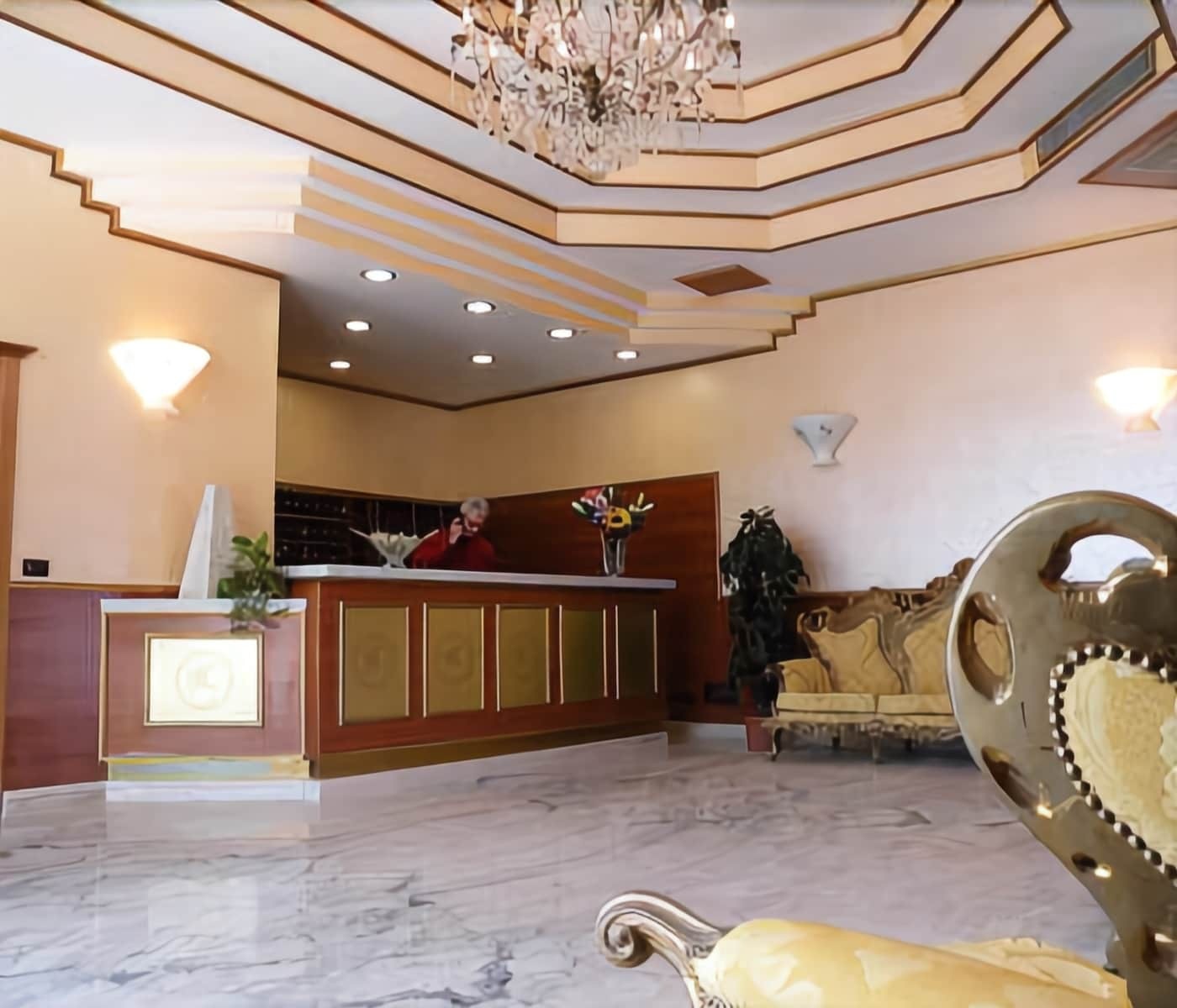 Hotel Centrale Сабаудия Экстерьер фото